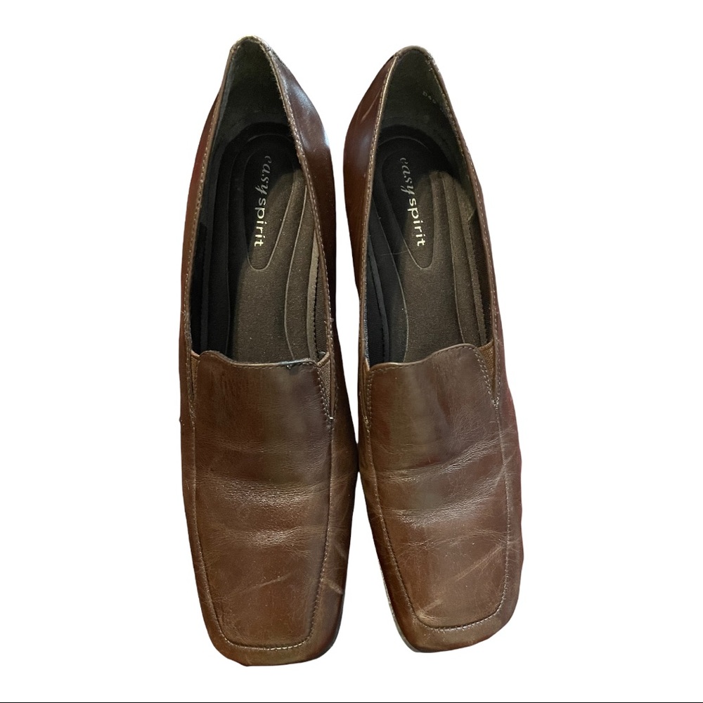 EasySpirit brown leather loafer hard to find size 7 slim.